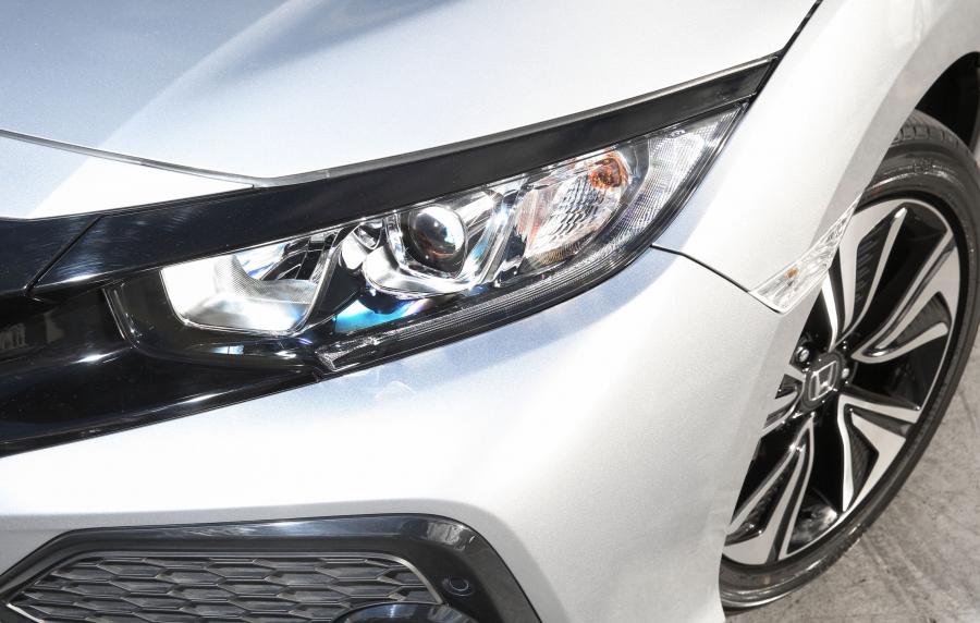 Детали экстерьера Honda Civic VTi-L Hatchback 2017 года  (AU) (фото 37 из 40)